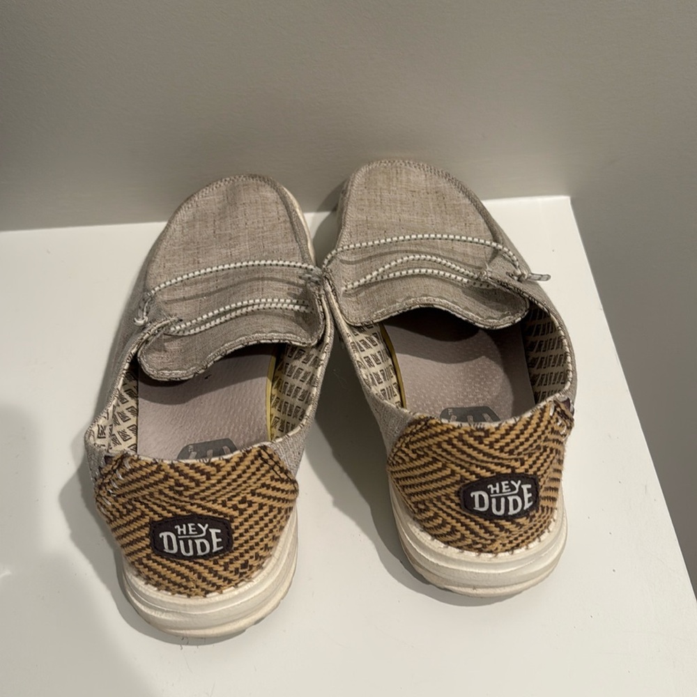 Hey dudes only wore twice